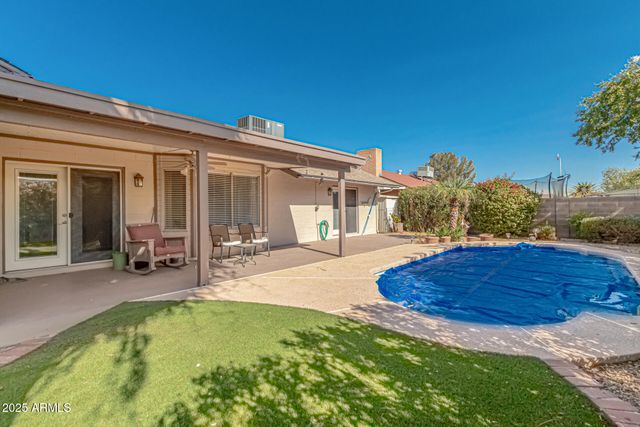 6243 W CHOLLA Street, Glendale, AZ 85304