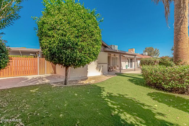 6243 W CHOLLA Street, Glendale, AZ 85304