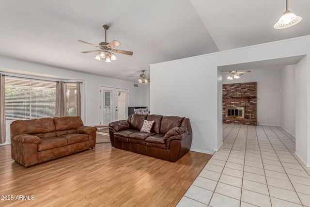 6243 W CHOLLA Street, Glendale, AZ 85304