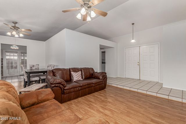 6243 W CHOLLA Street, Glendale, AZ 85304