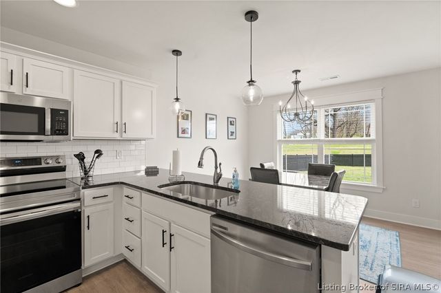 5527 Limestone Creek Drive, Charlestown, IN 47111