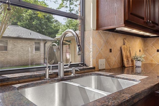 2011 River Falls Drive, Houston, TX 77339