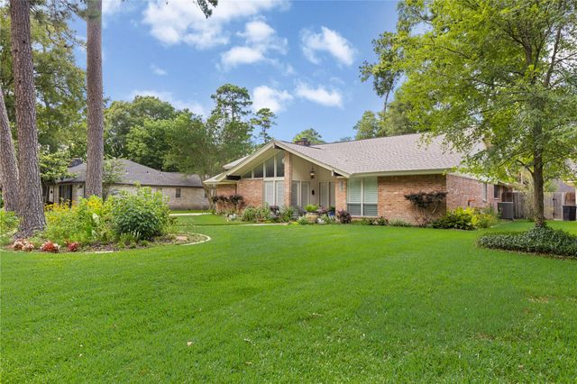 2011 River Falls Drive, Houston, TX 77339