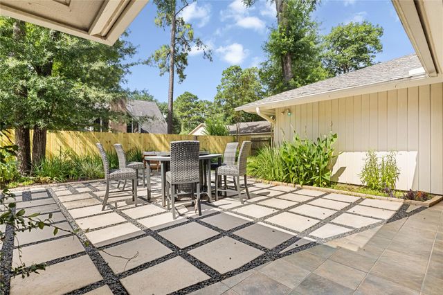 2011 River Falls Drive, Houston, TX 77339