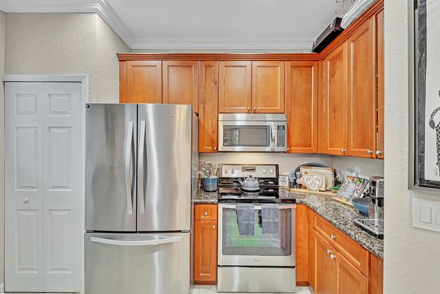 323 Bayfront Drive, Boynton Beach, FL 33435