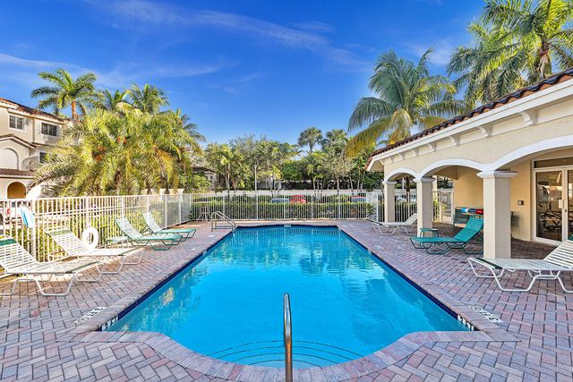 323 Bayfront Drive, Boynton Beach, FL 33435
