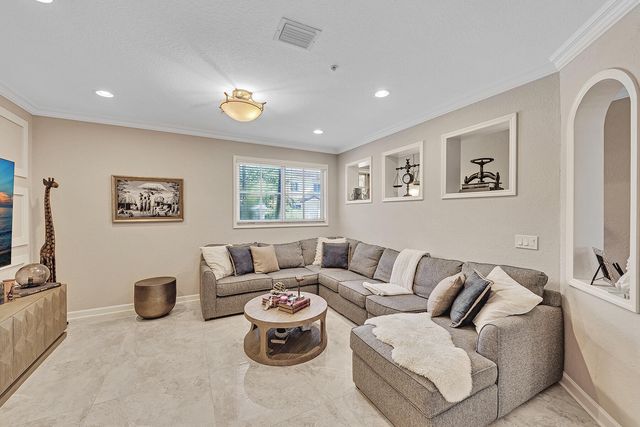 323 Bayfront Drive, Boynton Beach, FL 33435