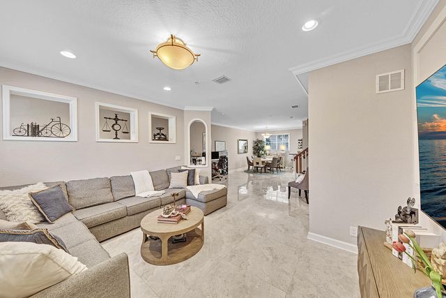 323 Bayfront Drive, Boynton Beach, FL 33435