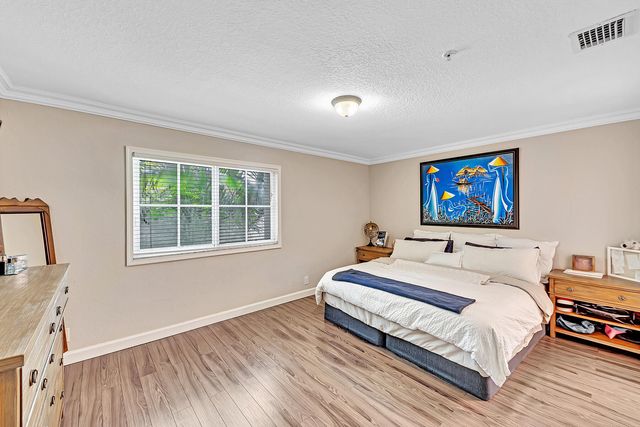 323 Bayfront Drive, Boynton Beach, FL 33435