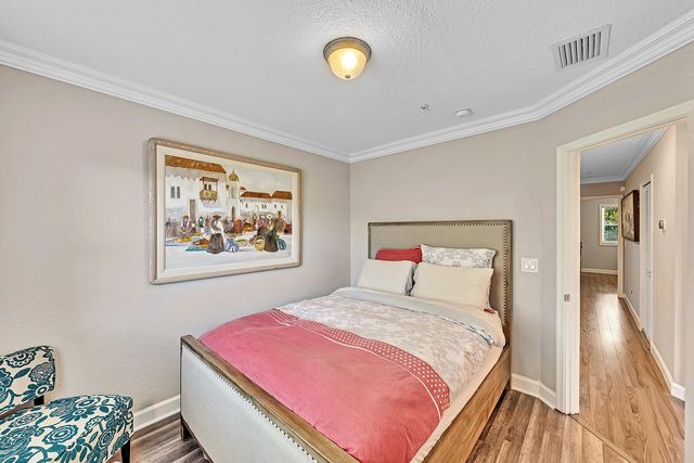 323 Bayfront Drive, Boynton Beach, FL 33435