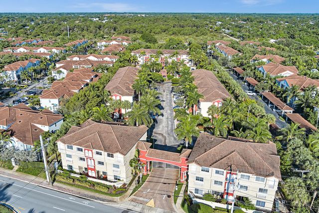 323 Bayfront Drive, Boynton Beach, FL 33435