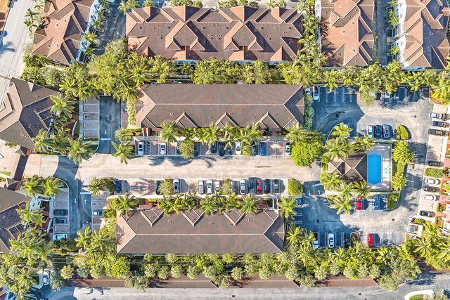 323 Bayfront Drive, Boynton Beach, FL 33435