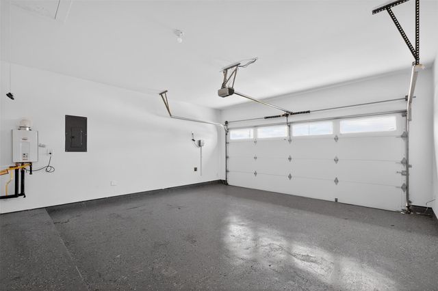 6823 Amber Cliff Lane, Richmond, TX 77469