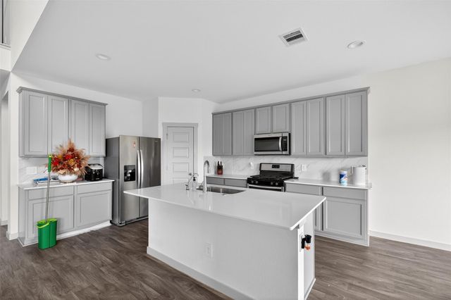 6823 Amber Cliff Lane, Richmond, TX 77469