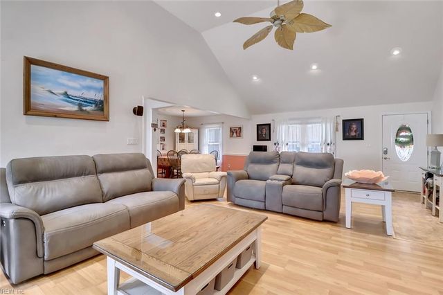 1014 Weeping Willow DR, Chesapeake, VA 23322