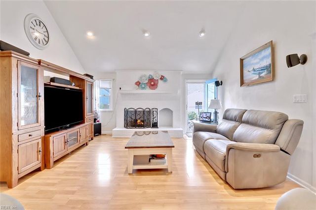 1014 Weeping Willow DR, Chesapeake, VA 23322