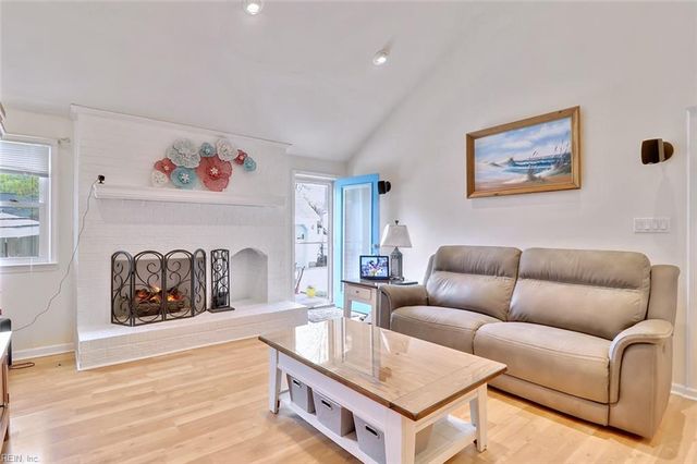 1014 Weeping Willow DR, Chesapeake, VA 23322