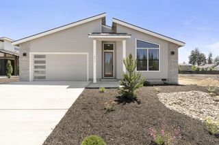 271 E Diamond Peak Avenue, Sisters, OR 97759