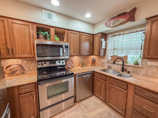 4749 Nasa Parkway 57, Pasadena, TX 77586