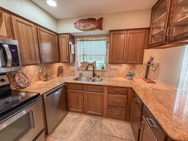 4749 Nasa Parkway 57, Pasadena, TX 77586