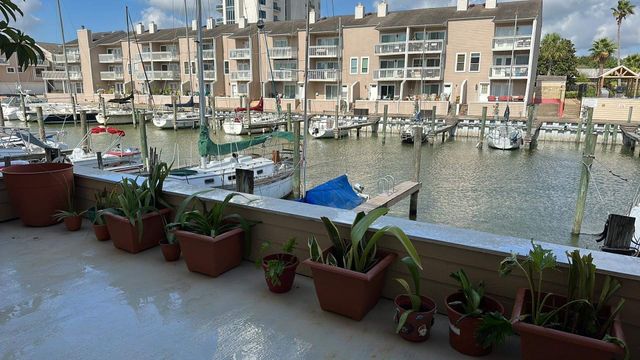 4749 Nasa Parkway 57, Pasadena, TX 77586