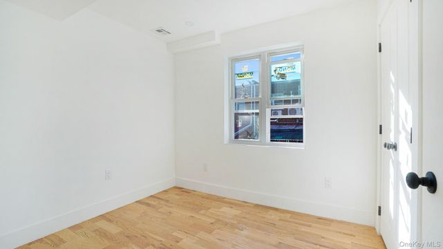1011 E 221st Street, Bronx, NY 10469