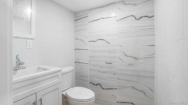 1011 E 221st Street, Bronx, NY 10469