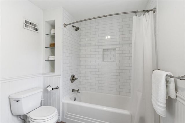 627 E 74TH Street, Kansas City, MO 64131