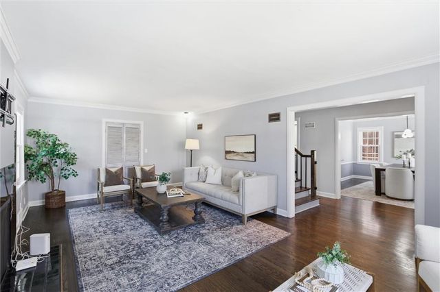 627 E 74TH Street, Kansas City, MO 64131