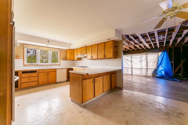 3613 N Old Buffalo Grove Road, Arlington Heights, IL 60004