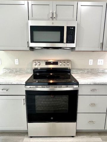 1532 E Seminole Street, Springfield, MO 65804