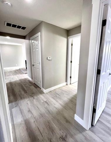 1532 E Seminole Street, Springfield, MO 65804