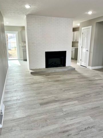 1532 E Seminole Street, Springfield, MO 65804