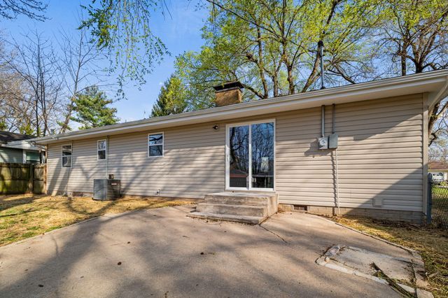 1532 E Seminole Street, Springfield, MO 65804