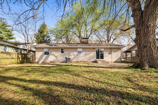 1532 E Seminole Street, Springfield, MO 65804