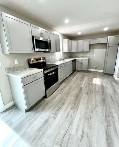 1532 E Seminole Street, Springfield, MO 65804