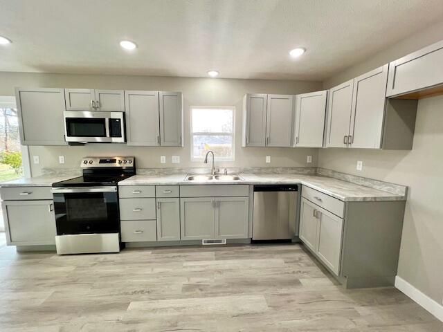 1532 E Seminole Street, Springfield, MO 65804