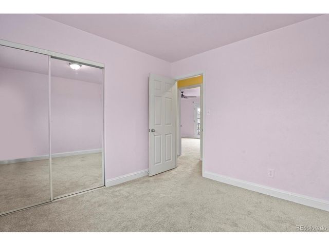 6906 S Spruce Dr, Centennial, CO 80112