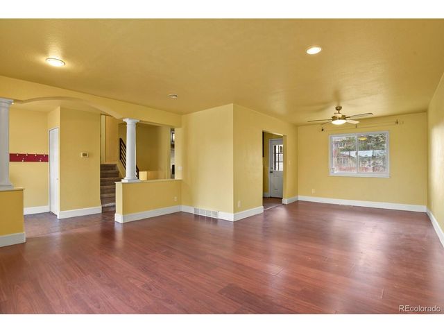 6906 S Spruce Dr, Centennial, CO 80112