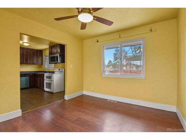 6906 S Spruce Dr, Centennial, CO 80112