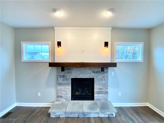 2335 Ledgestone Drive NW, Uniontown, OH 44685