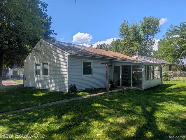 33430 Bendon Court, Westland, MI 48186