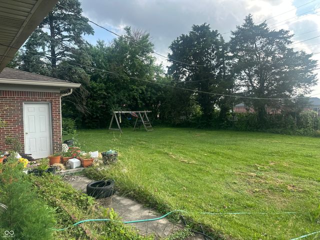 8022 Meadow Lane, Indianapolis, IN 46227