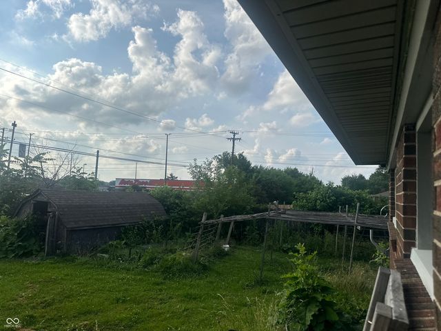 8022 Meadow Lane, Indianapolis, IN 46227