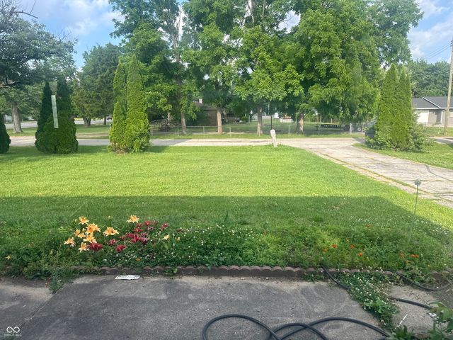 8022 Meadow Lane, Indianapolis, IN 46227