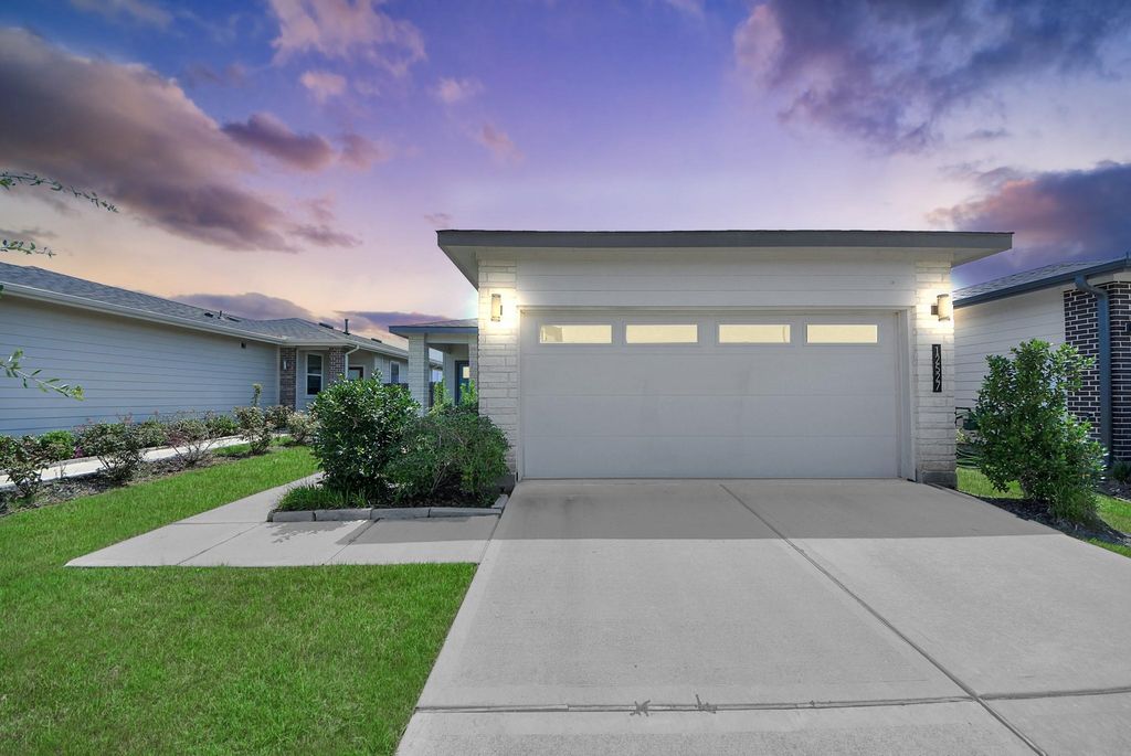 12527 Colchester Creek Court, Houston, TX 77047
