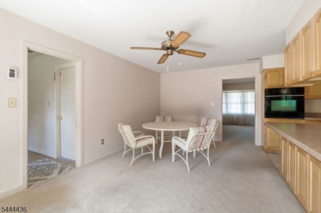 23 Sweetbriar Rd, Franklin Twp., NJ 08873