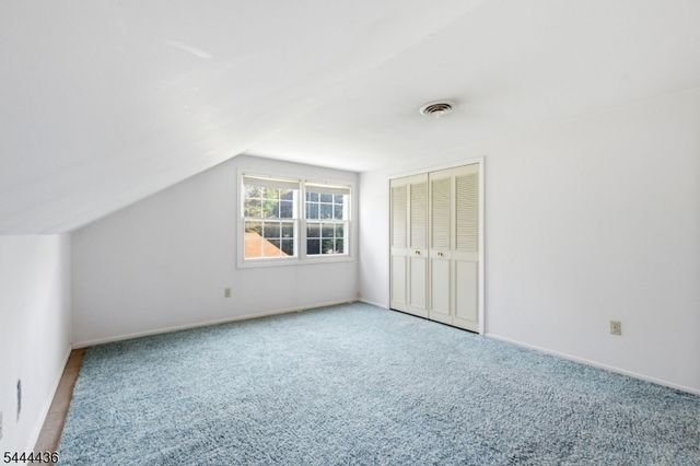 23 Sweetbriar Rd, Franklin Twp., NJ 08873