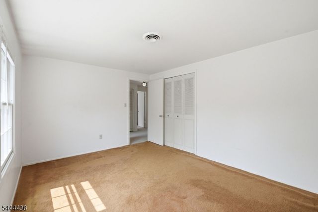 23 Sweetbriar Rd, Franklin Twp., NJ 08873
