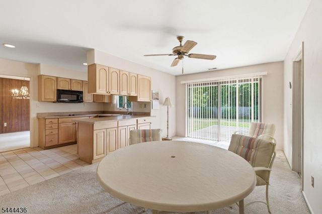 23 Sweetbriar Rd, Franklin Twp., NJ 08873